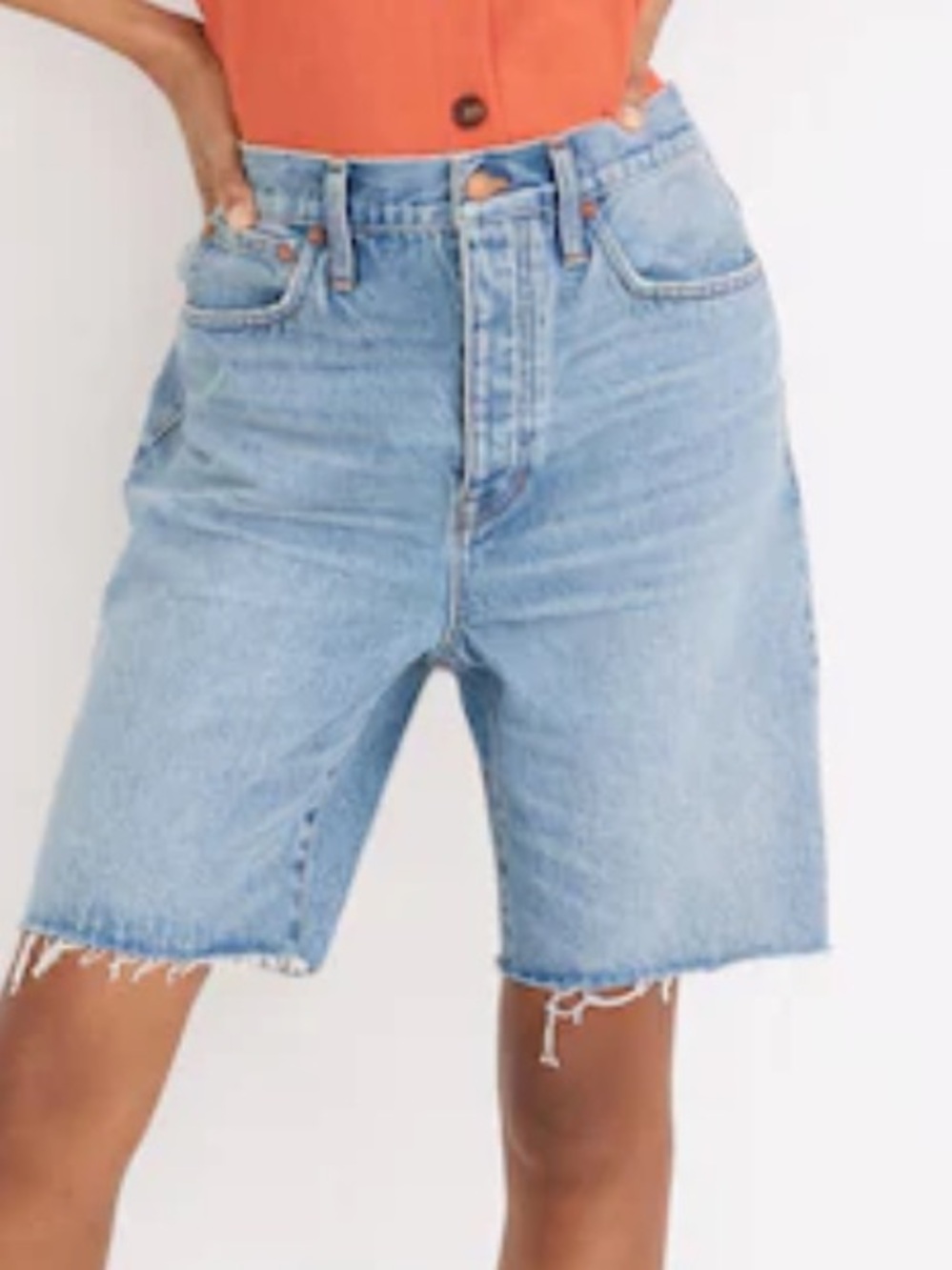 MADEWELL BAGGY DENIM BERMUDA SHORTS in Cedarcroft Wash Raw Hem Size 27 NWT.